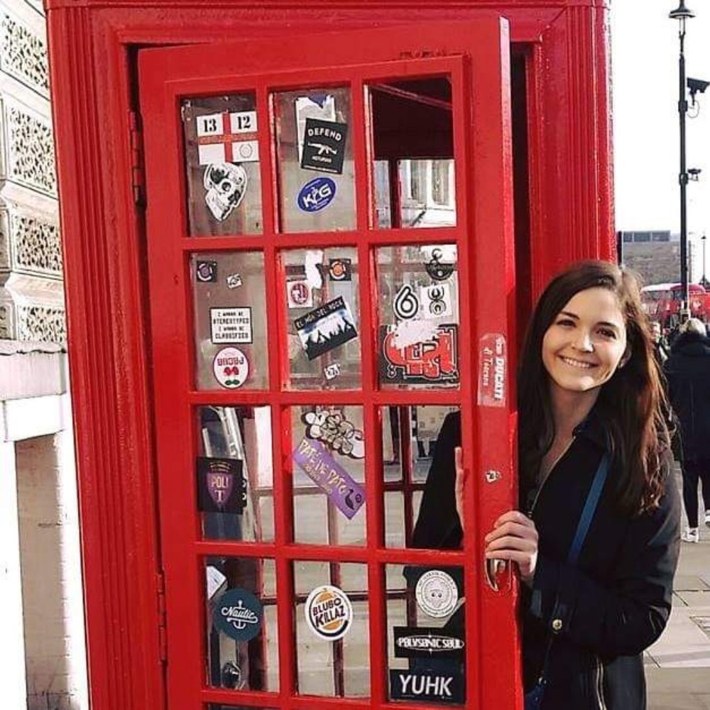 Meet your Posher, Alexis